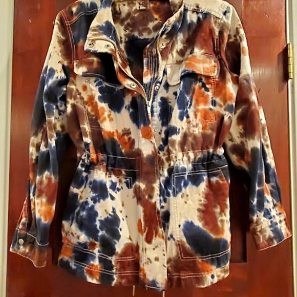L OOAK Tie Dyed Gap Utility Jacket with Pockets, Drawstring Waist Zipper & Snaps - Picture 2 of 9